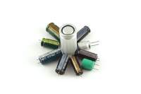 Arrangement of Aluminum Electrolytic Capacitors